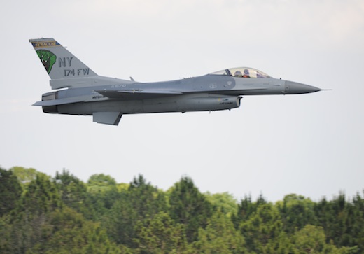 Le F16 transformé en cible volante grandeur nature (QF16 FSAT)