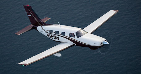 Le Piper Mirage (ci-dessus) comme le Matrix sont des monomoteurs rapides qui croisent à 213 kts (395 km/h)