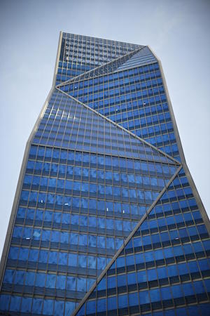 A Paris-la Défense, la tour de verre Carpe Diem…